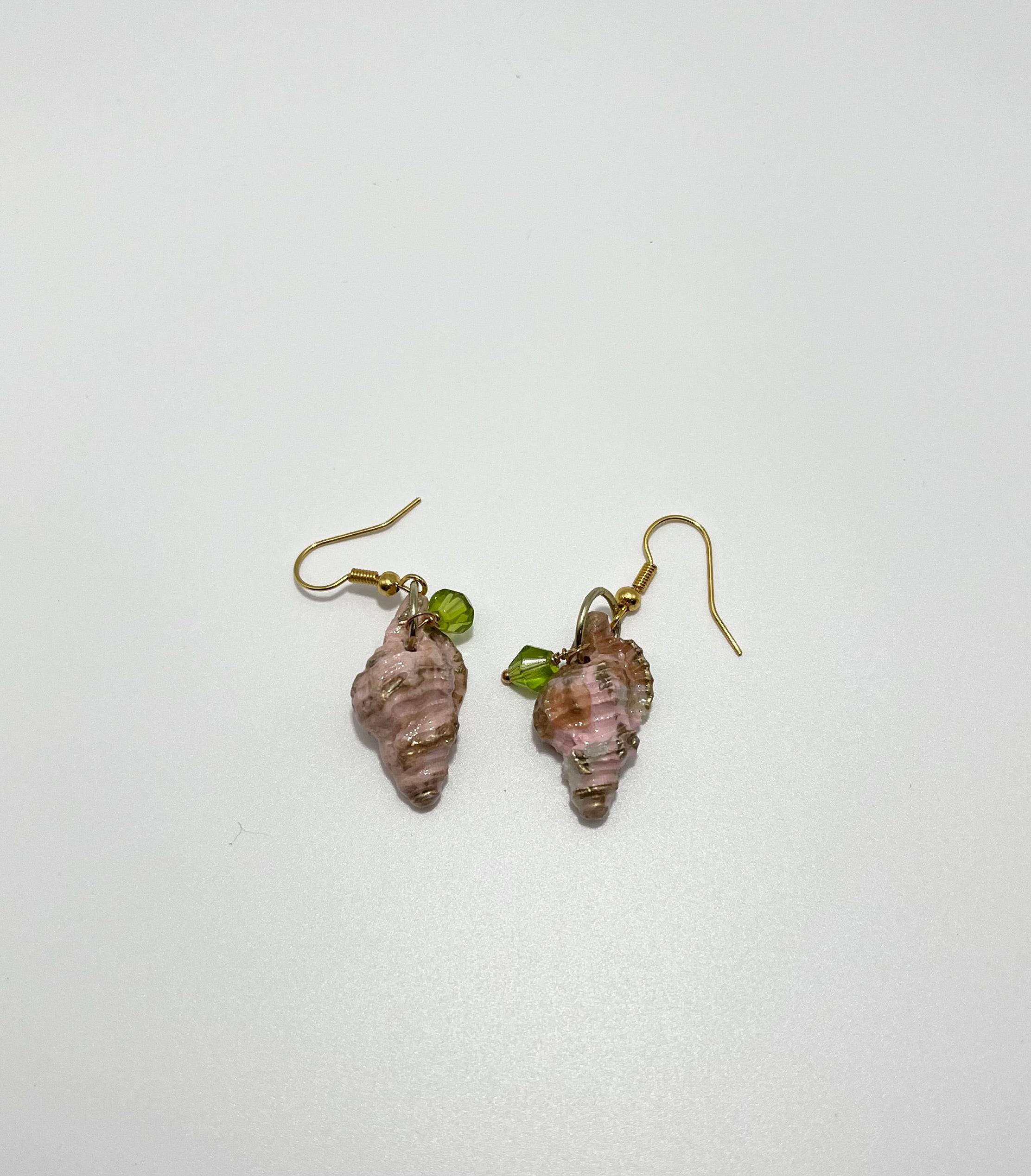 Conch Shell Earrings (Pink)