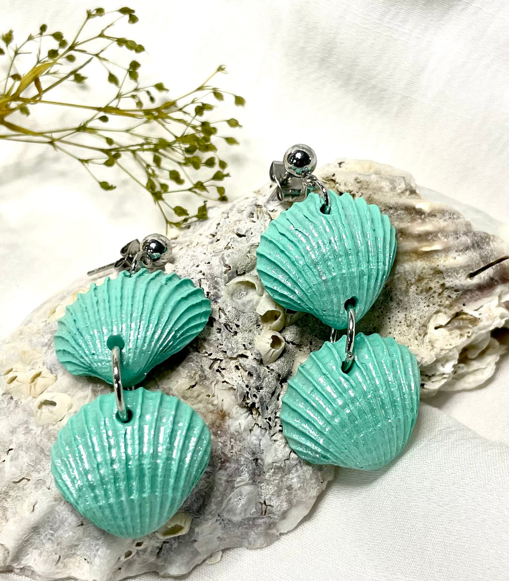 Scallop Shell Earrings (Mint Green)