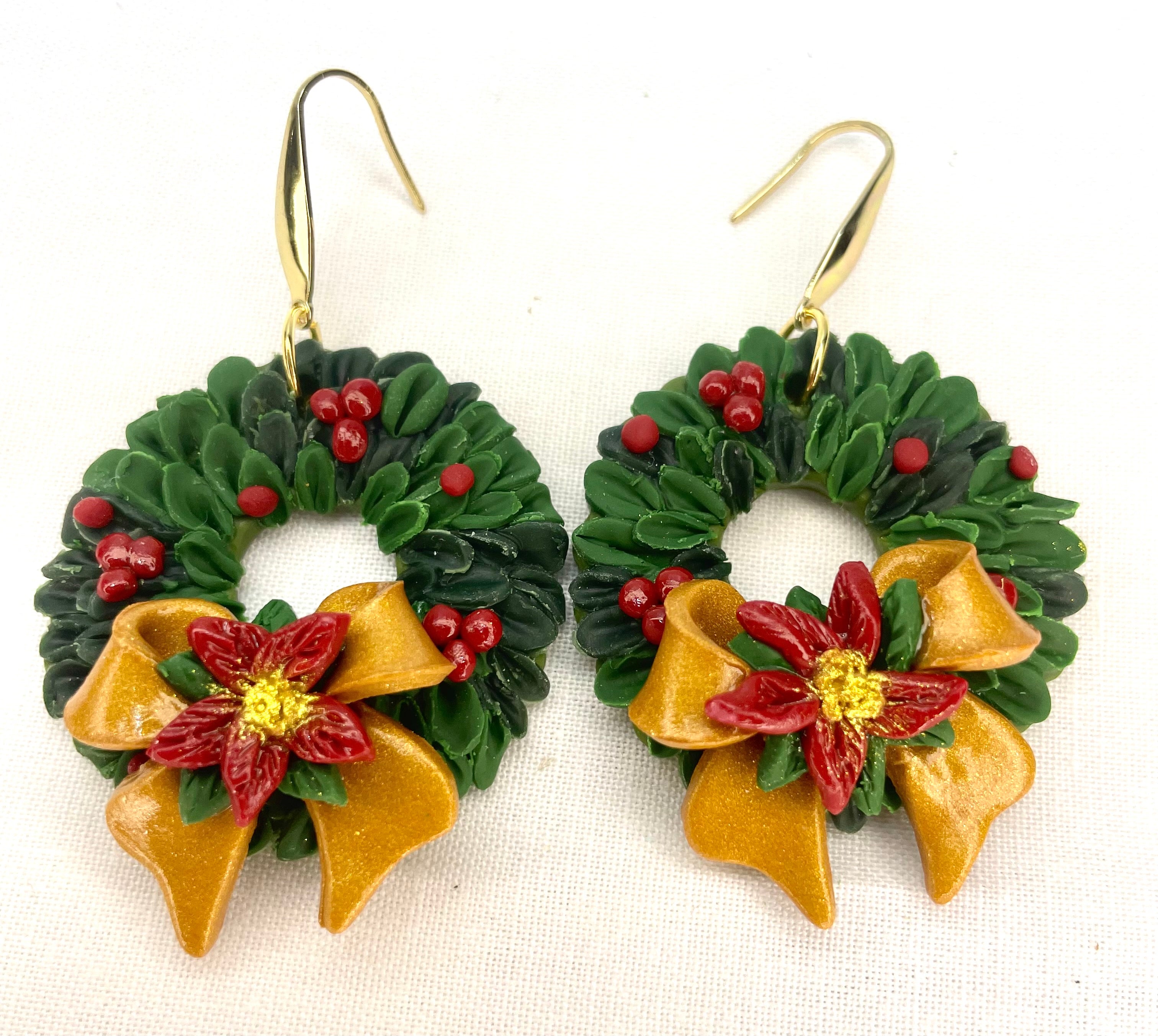 Christmas wreath earring with bow