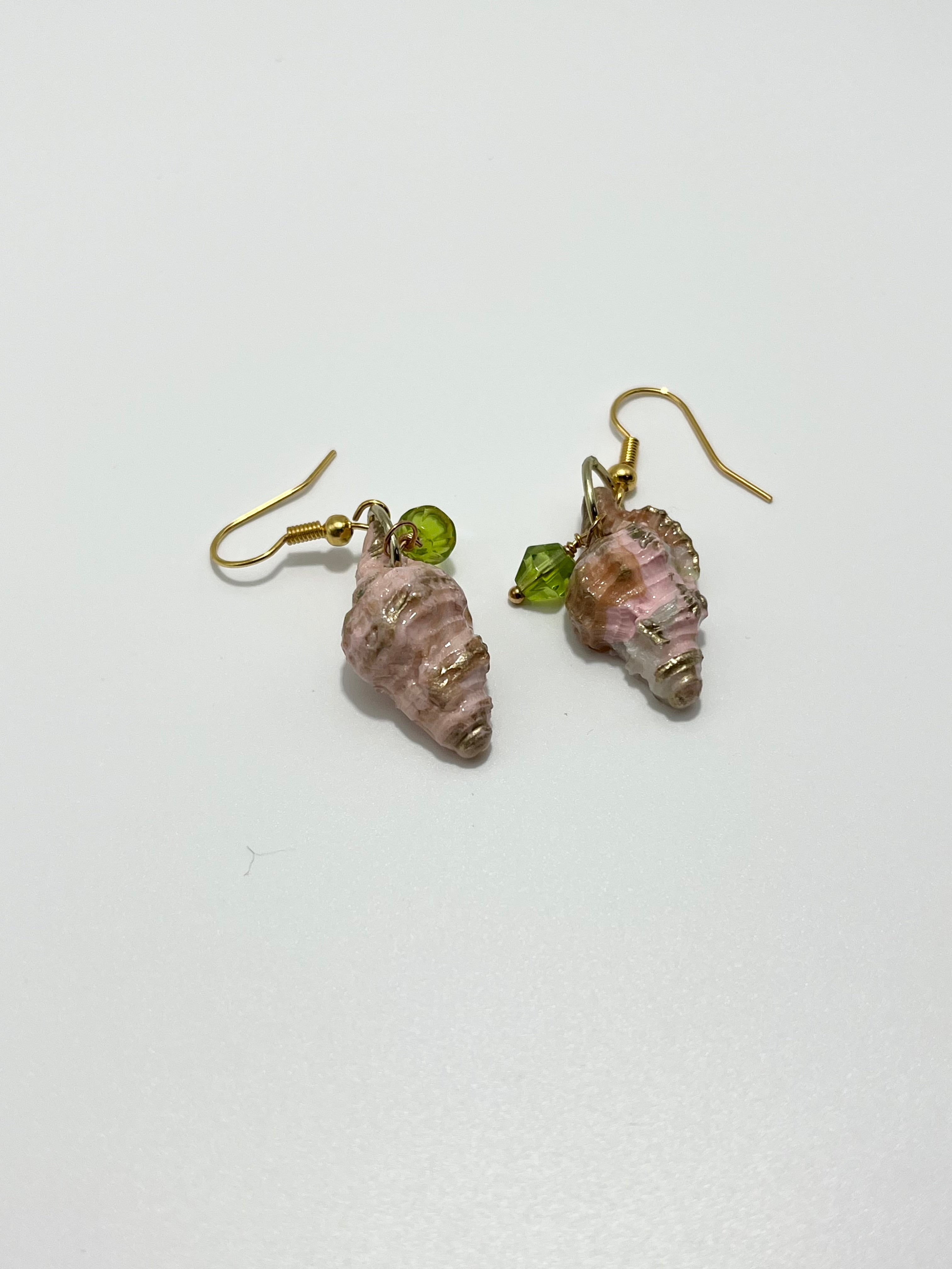 Conch Shell Earrings (Pink)