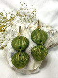Double green scallop gold accent