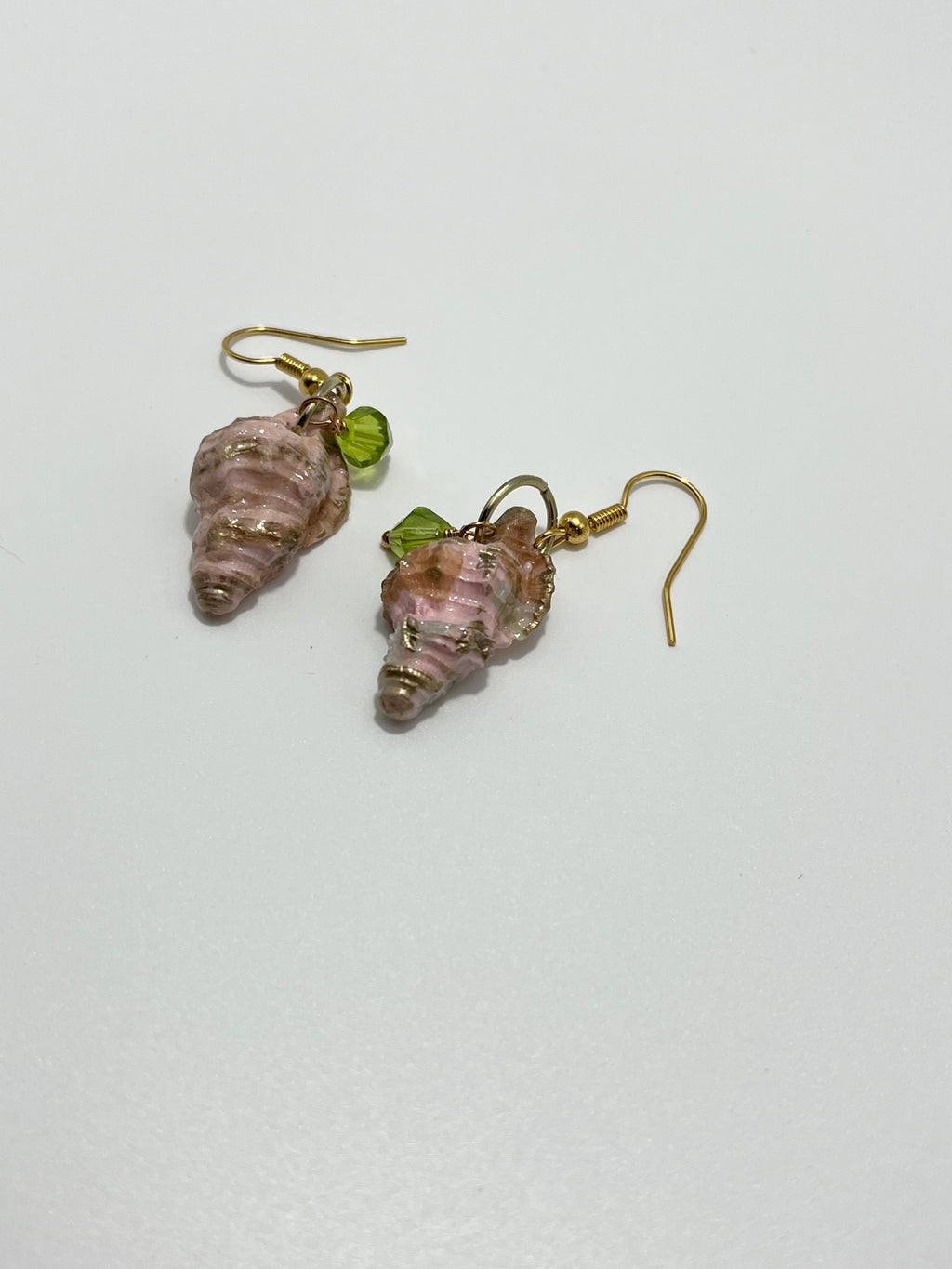 Conch Shell Earrings (Pink)